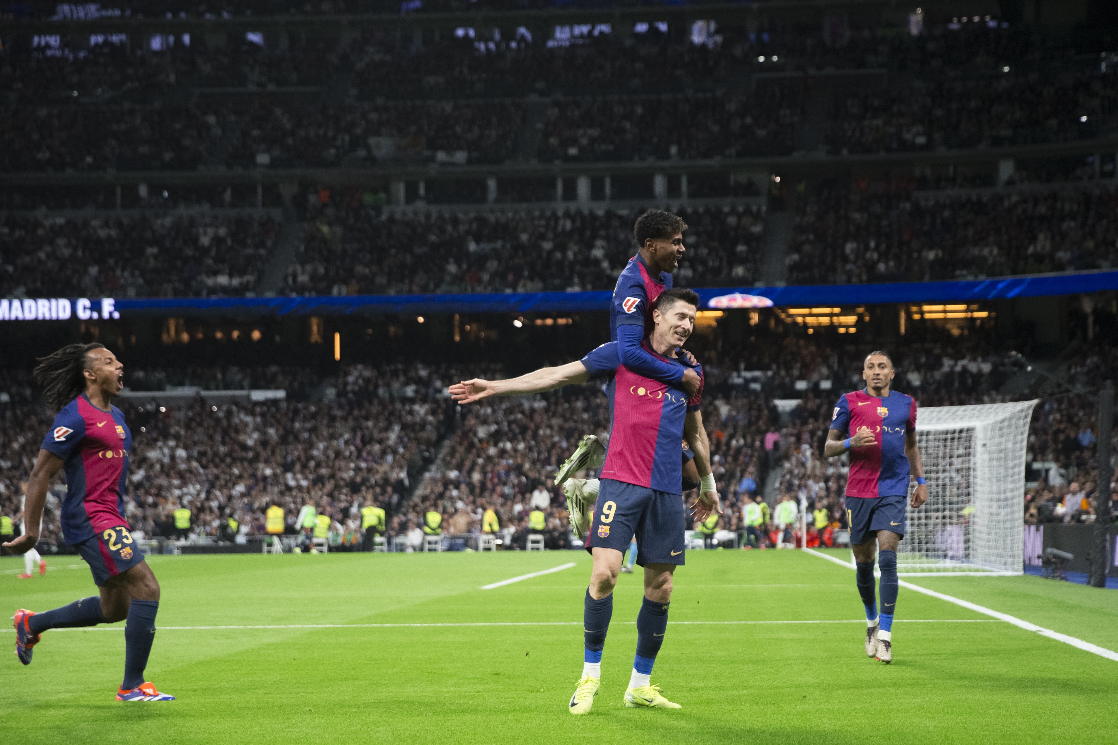 九游体育-莱万多夫斯基连续十场比赛得分超过出色防守，掘金不断突破！